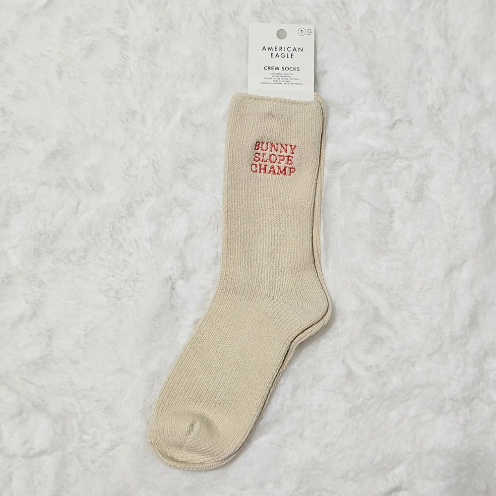 American Eagle Crew Socks Just Rosey Bunny Slope Champ Soft Knit Embroidered